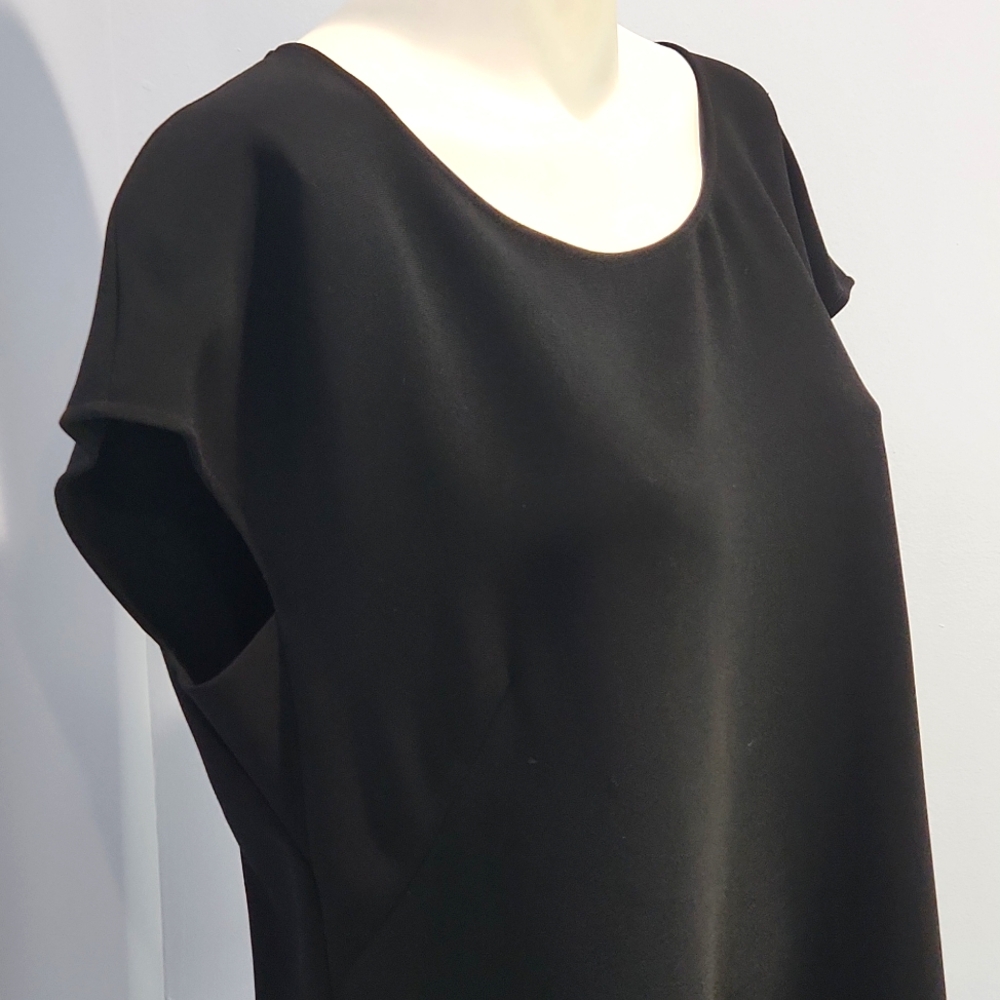 Escada Top - Picture 2 of 10